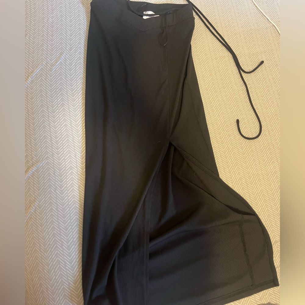 Black midi skirt
